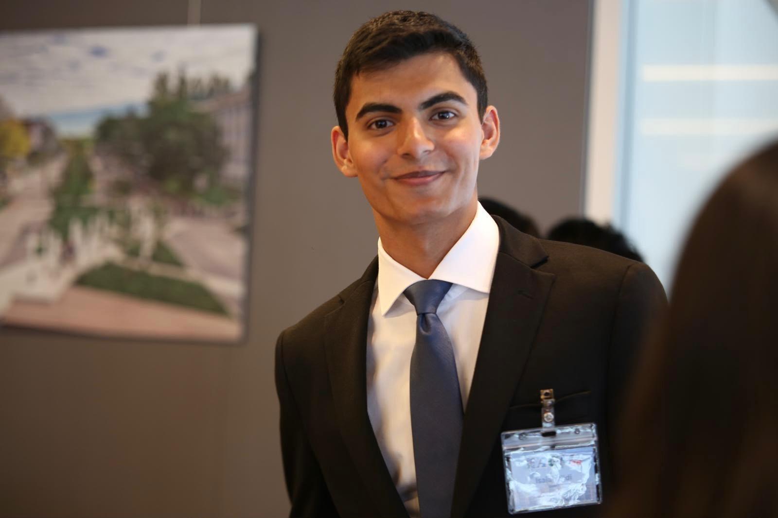 Isaiah Sidi at a Finlo client meeting